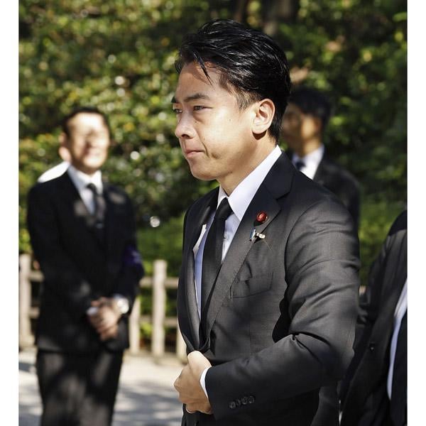 小泉進次郎氏8.15“朝イチ靖国参拝”は完全裏目…保守すり寄りパフォーマンスへの落胆と今後の懸念 ― 関係国は「進次郎新首相」を品定め
