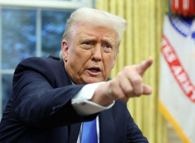 ドナルド・トランプは、アイルランドのデジタルウォッチドッグに警告し、私たちのハイテク大手を後退させる