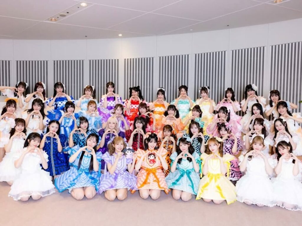 圧巻すぎるっしょ！K AWAII LAB.が大集合の記念ショットを公開 CUTIE STREET公式インスタグラムより | 話題の投稿