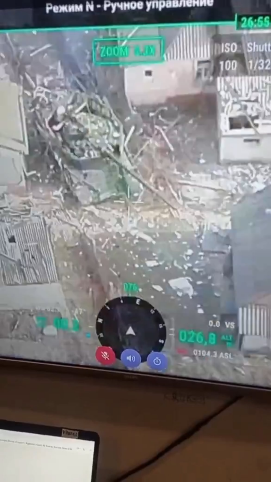 ロシアの兵士は降伏を拒否し、ウクライナの戦車の空白の火に連れて行かれました。クピアンスクの方向。公開19.08.2025