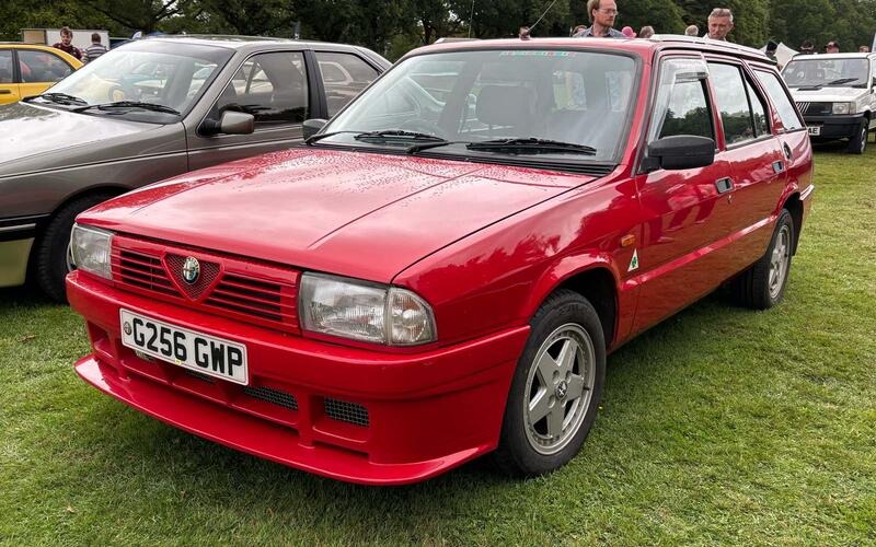 アルファ・ロメオ33スポーツワゴン・ヴェローチェ