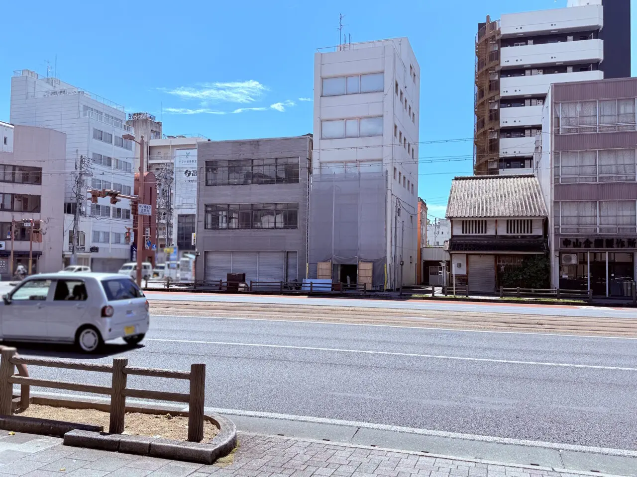 2025年11月1日にオープン予定の「パンとエスプレッソと土佐喫茶」の周辺の様子