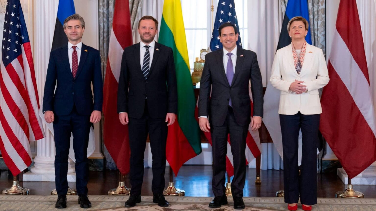 バルト諸国は、ロシアの占領が一時的なものではないことを知っています