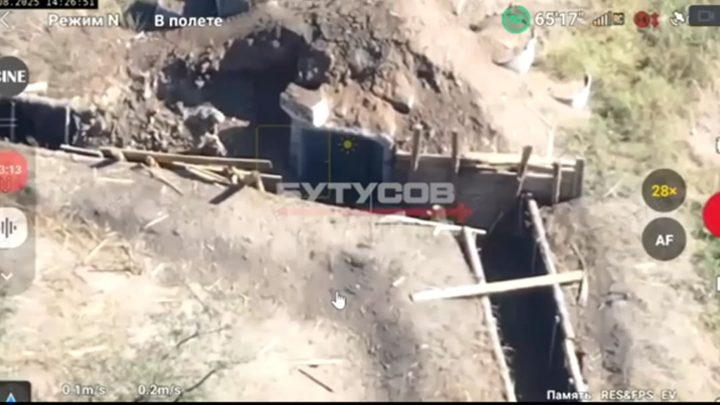 ウクライナの兵士は、ドネツク地域のコスティアンティニブカ近くのピルボックスでロシアの侵略者に対して対戦車鉱山を使用しました。第111ルハンスク領土防衛旅団の第3路大隊による映像。 27.08.2025
