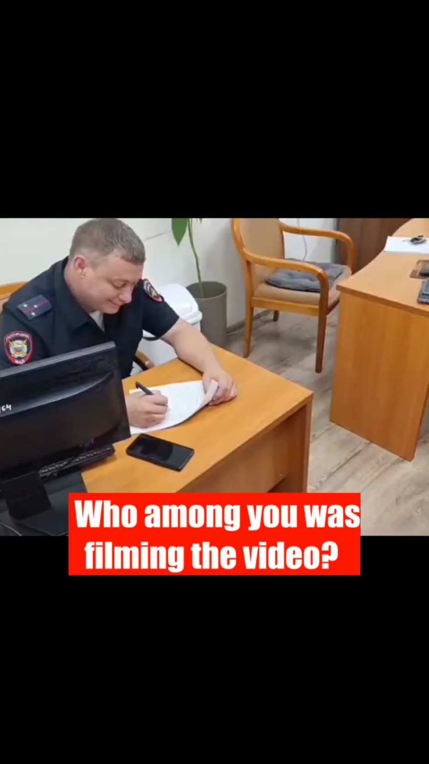 バックグラウンドに燃えているオイルデポを持ってソチでティクトクのビデオを撮影したロシアの女性はすでに逮捕されています