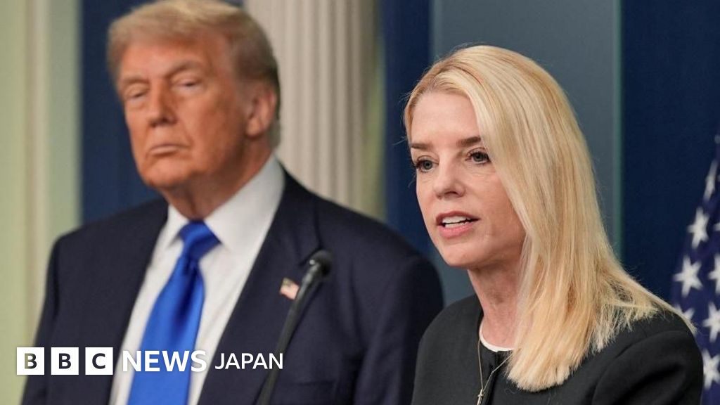 米司法長官、トランプ氏とロシアの関係めぐる大陪審審理を命令 - BBC