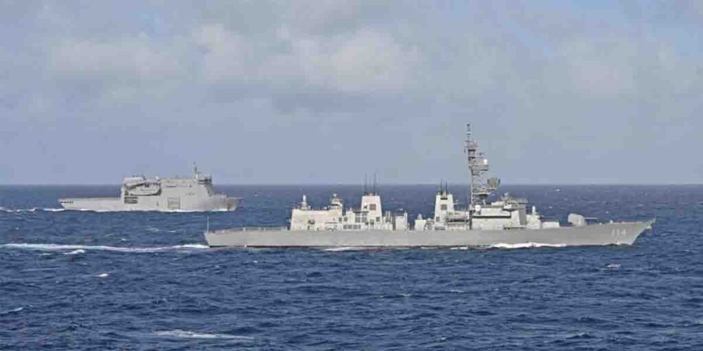 護衛艦いせ、すずなみ、ニュージーランド海軍多用途船「カンタベリー」と共同訓練 | フネコ - Funeco