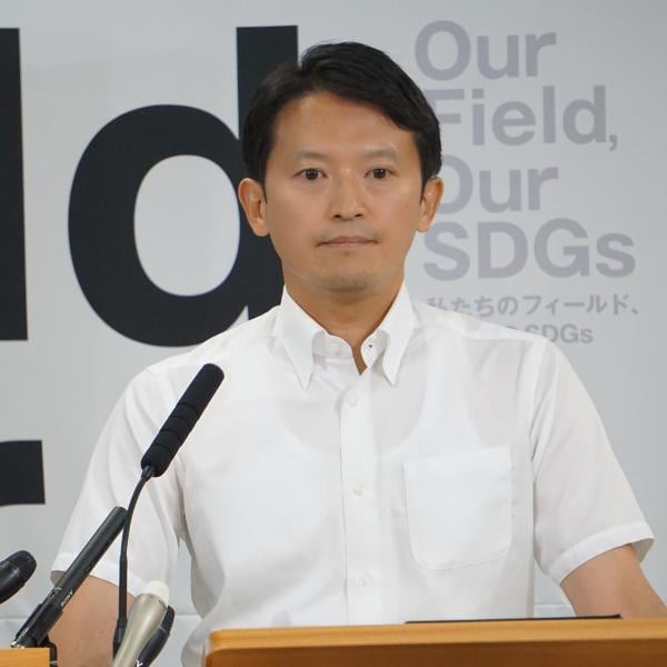 異常すぎる兵庫県政…初めて出席した定例会見での斎藤元彦知事には、表情がなかった