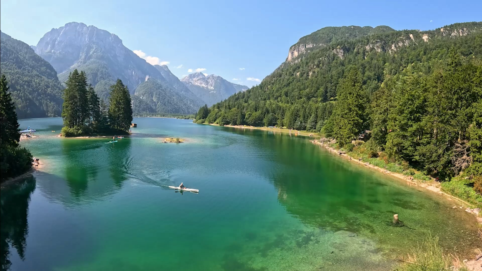 Mangart、Rabelj Lake、Little Sochaの間に:)