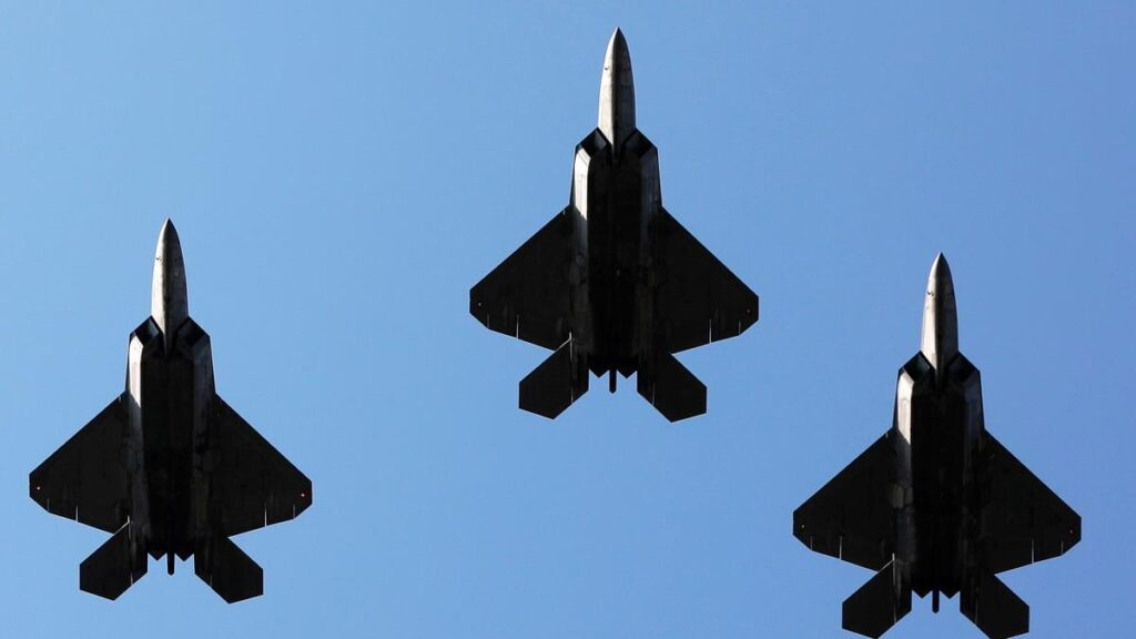 トランプを喜ばせるために：スイスの軍事組織は、さらに多くのF-35戦闘機の購入を要求します。