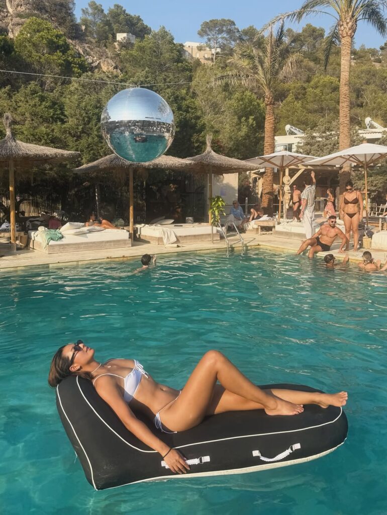 モデル・すみれが美しいスペインでリフレッシュ！？ | 話題の投稿 | スポーツブル (スポブル)