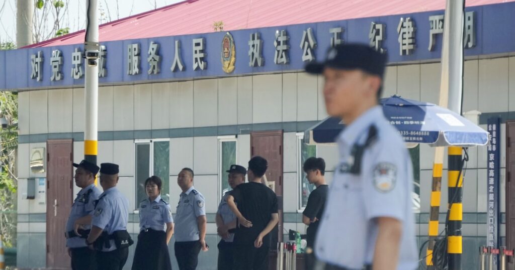 中国「北戴河会議」閉幕か 習近平指導部、経済や外交に難題 - 日本経済新聞