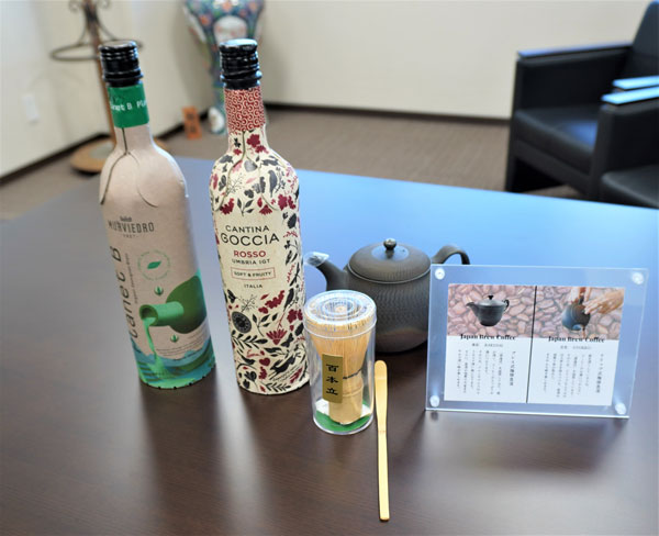 紙製ボトルのワインや和式プレスコーヒーなどユニークなBtoC商材を手がける