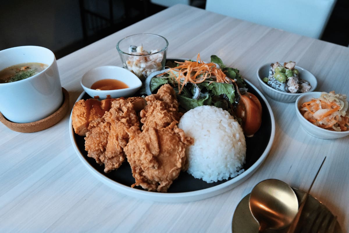 「週末プレートランチ」1,580円（税込）