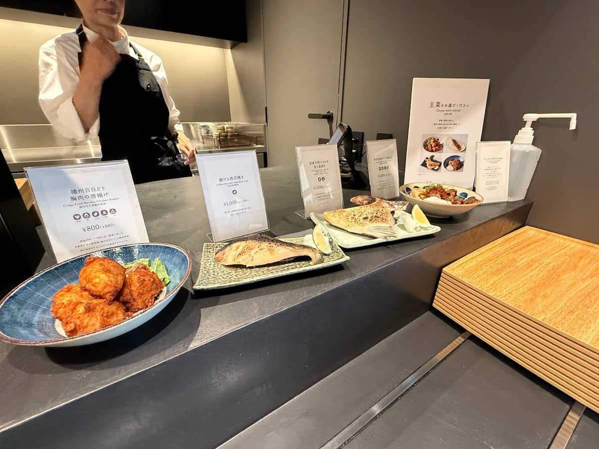 雪ほたか×銅羽釜で炊く“主役ごはん”をおひつで。神戸三田に『こめ食堂』オープン [画像]