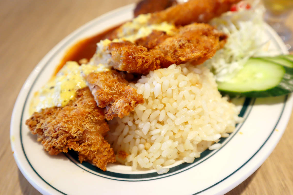 玉ねぎの甘みを感じられるバターライスも美味