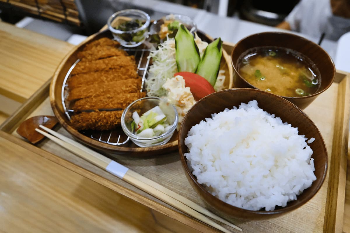 明石に『豊受茶屋』がオープン！“すべて手作り”にこだわった優しいお弁当と定食 [画像]