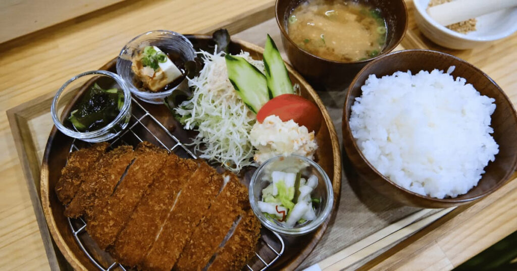 明石に『豊受茶屋』がオープン！“すべて手作り”にこだわった優しいお弁当と定食 | Kiss PRESS(キッスプレス)