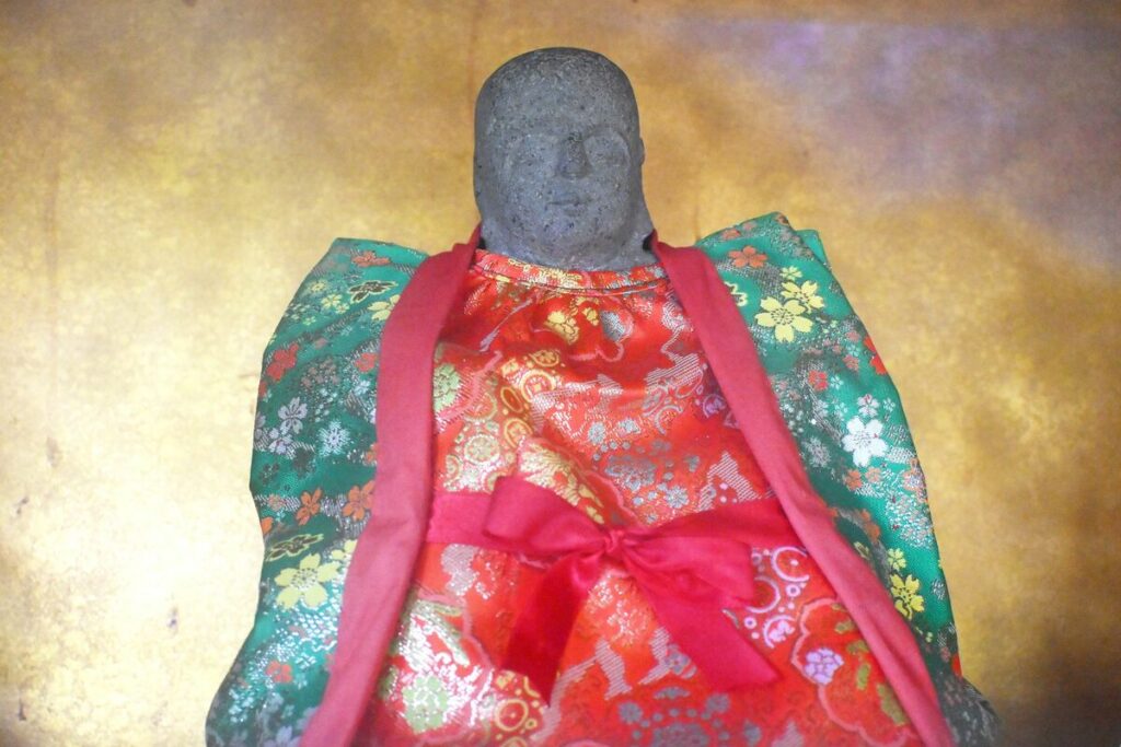木起し地蔵（佐賀市本庄町）　江戸・天保年間の災害の逸話、今に伝え 災害歴史遺産の記憶 | 暮らし・文化 | 佐賀県のニュース