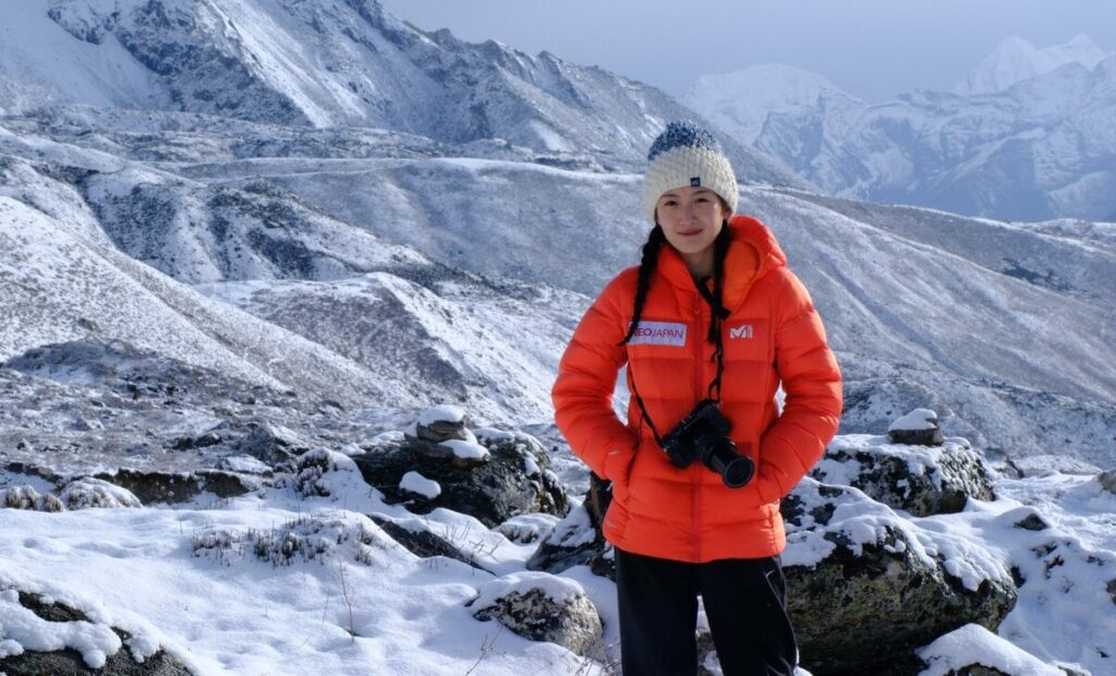 大学生登山家・野口絵子が振り返る、中学生での単身英国留学　父・野口健から「明日イギリスに出かけるよ」と言われて学校見学 | AERA with Kids＋