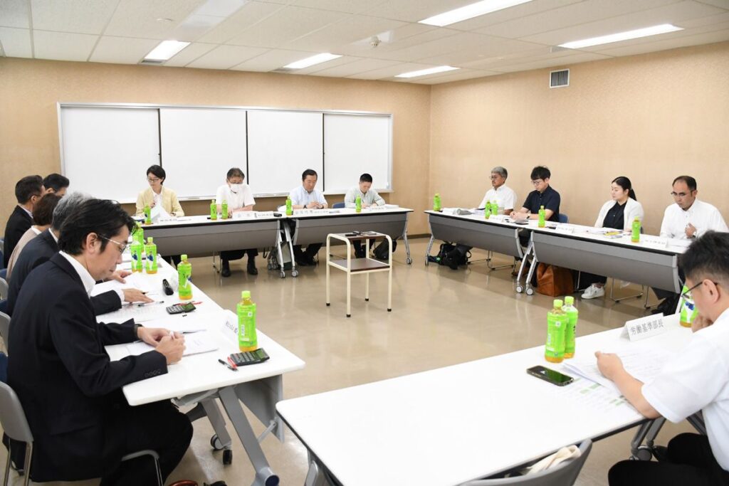 労使に隔たり、答申先送り／青森県の最低賃金｜青森県,経済・産業｜青森ニュース｜Web東奥 - 東奥日報社