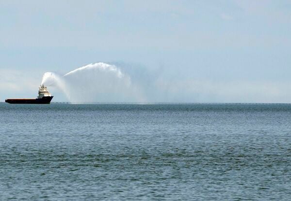 欧州と中国との間では、カスピ海横断輸送路を用いた物流が増加している（写真：AP/アフロ）