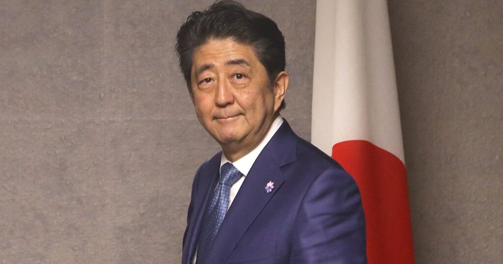 安倍元総理の銅像が台湾で聖地に!日の丸・旭日旗・菊の御紋…「親日」の熱量がハンパじゃなかった | ニュースな本 | ダイヤモンド・オンライン 安倍元総理の銅像が台湾で聖地に!日の丸・旭日旗・菊の御紋…「親日」の熱量がハンパじゃなかった