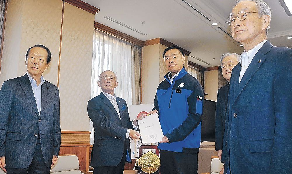 最低賃金「支払う側無視」 石川県内経済４団体のトップ、異例の合同直談判 知事に支援策要請｜経済｜石川のニュース｜北國新聞 - hokkoku.co.jp