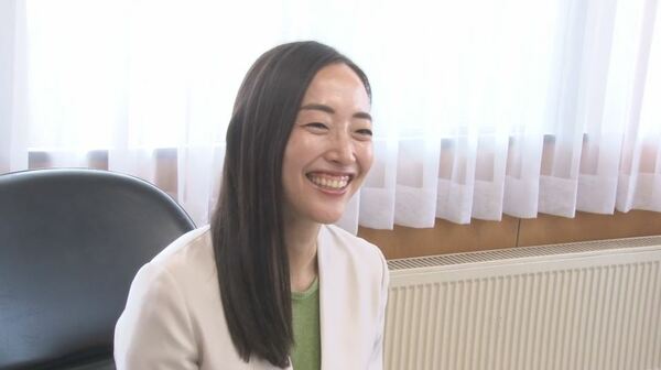 長野県内最年少に並ぶ36歳 富士見町の渡辺葉新町長が初登庁 県内3人目の女性首長「若い世代が帰ってきたいと思える町に」｜FNNプライムオンライン - fnn.jp