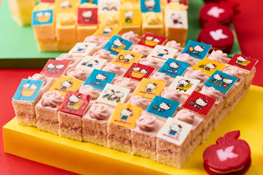 「ハローキティのわくわくスイーツパーティー」で食べられるHELLO KITTY パッチワークケーキ（いちご）