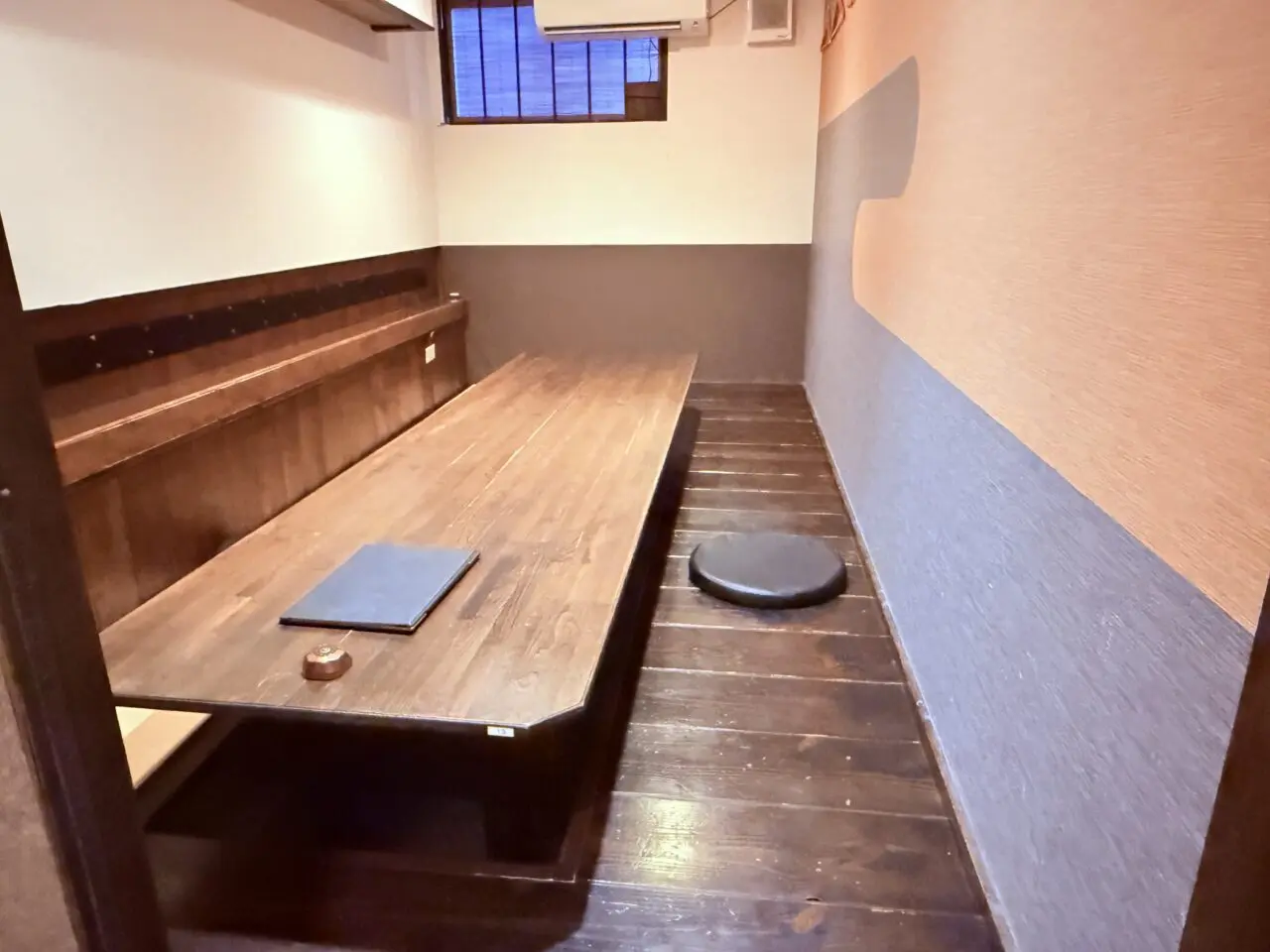 2024年10月16日にオープンした本格中華「香港四季楼 虎嘯（kosho）」の店内の様子