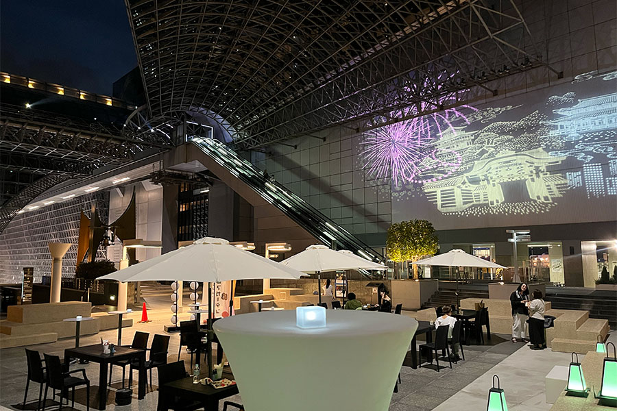 京都駅ビル7階・東広場の「NIWA」でビアガーデンが初開催