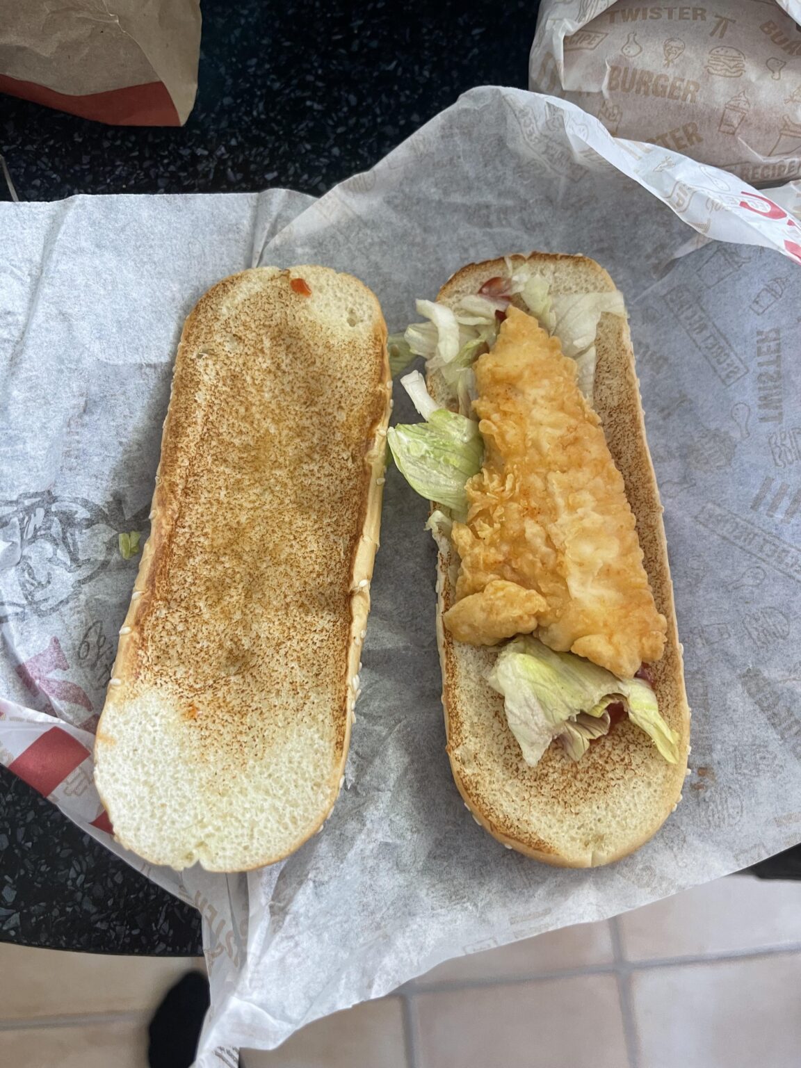 KFCで長い間。 WTFはこのたわごとです。