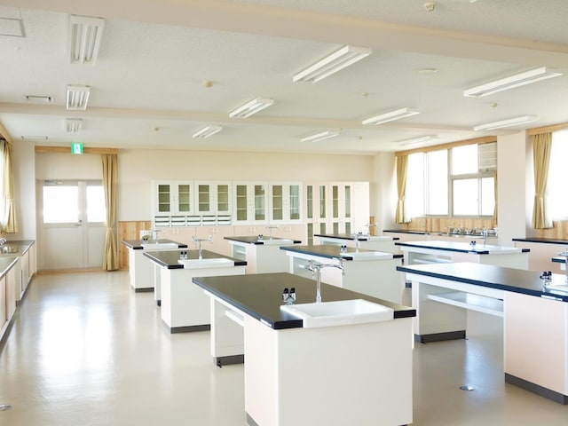 入学したら自慢できそうな「石川の公立進学校」ランキング！ 2位「小松高等学校」、1位は？