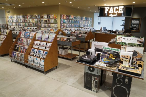 九州初出店のフェイスレコード、「福岡県アナログレコード白書」を公開 | Musicman