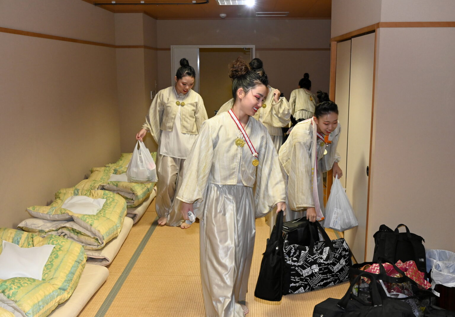 高知で踊りたいのに...宿がない！ 初出場・復活組、あの手この手で宿泊所確保〈高知 よさこい ２０２５〉 - kochinews.co.jp