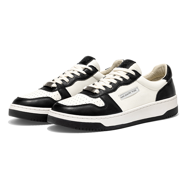 韓国・ソウル発〈East Pacific Trade（EPT）〉の「COURT」