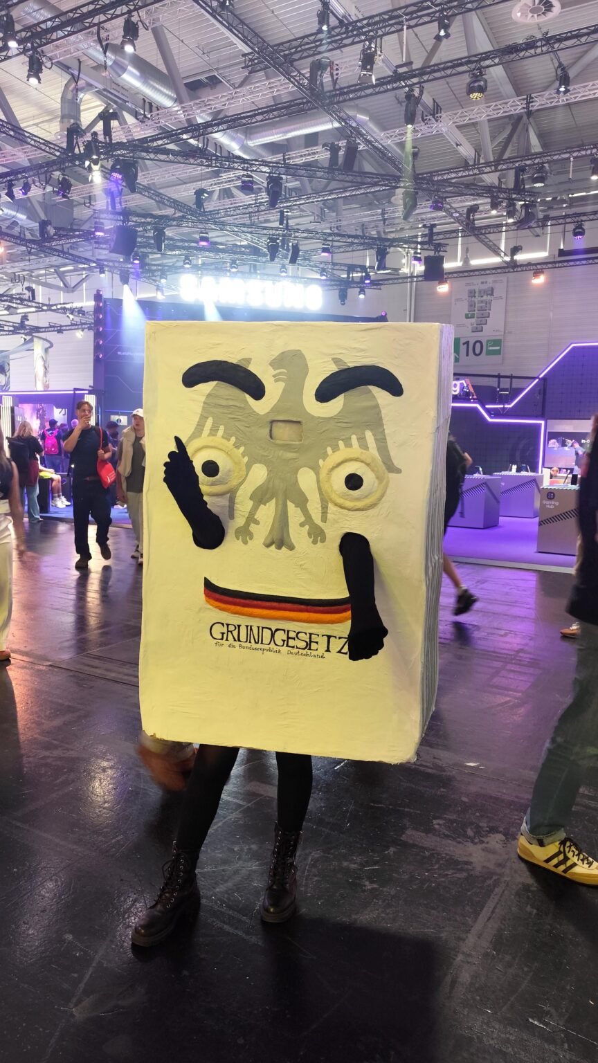 Grundgesetzのコスプレは私のビンゴリストに載っていませんでしたが、それを愛していました（@gamescom、Cologne）