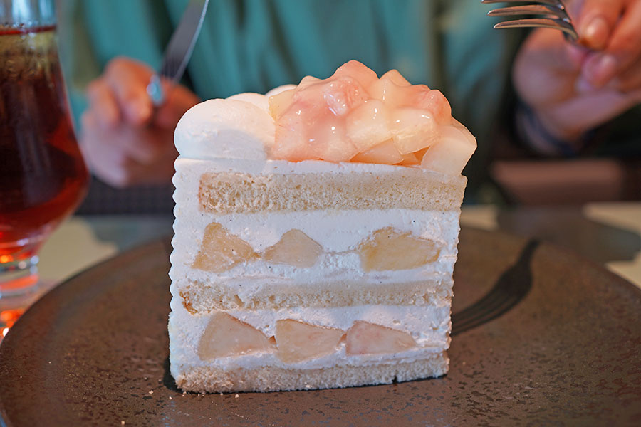 １切れ５９４０円！大阪で今だけ「幻の桃ケーキ」を食べ比べ | Lmaga.jp