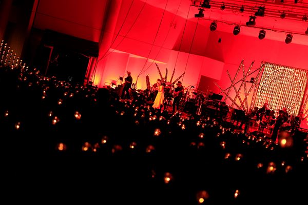 MISIA、愛と平和への祈りをこめて歌声を届ける　長崎・稲佐山公園にて『MISIA CANDLE NIGHT 2025』開催【オフィシャルレポート】 (2025年8月18日)
