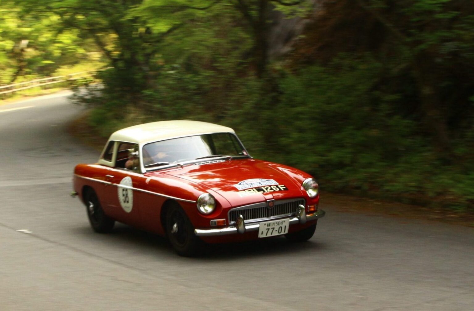 筆者が10年所有している1968年式のMG-Bマーク2。