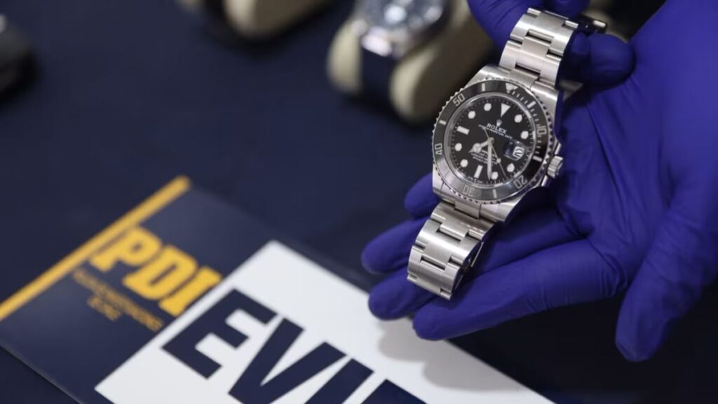 ＬＡで盗まれたキアヌ・リーブスの腕時計、チリのギャングの手に渡るまで(1/2) - CNN.co.jp