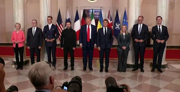 トランプが指摘したように、彼がゼレンスキーやヨーロッパの指導者と議論する問題の1つは、ウクライナのセキュリティ保証、すなわち「誰が何をするか」です。米国大統領によると、欧州諸国はセキュリティ保証の重要な部分を想定しています。