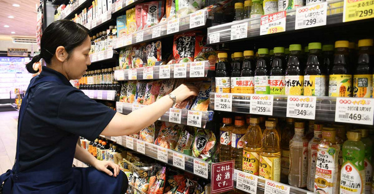 神奈川の最低賃金、時給１２００円台に 中小企業は人手不足に拍車か - カナロコ