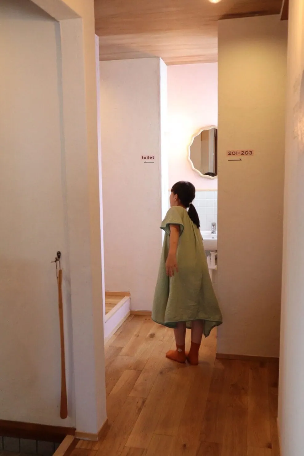 長野・上諏訪の宿「mitaya micro hotel」の内観