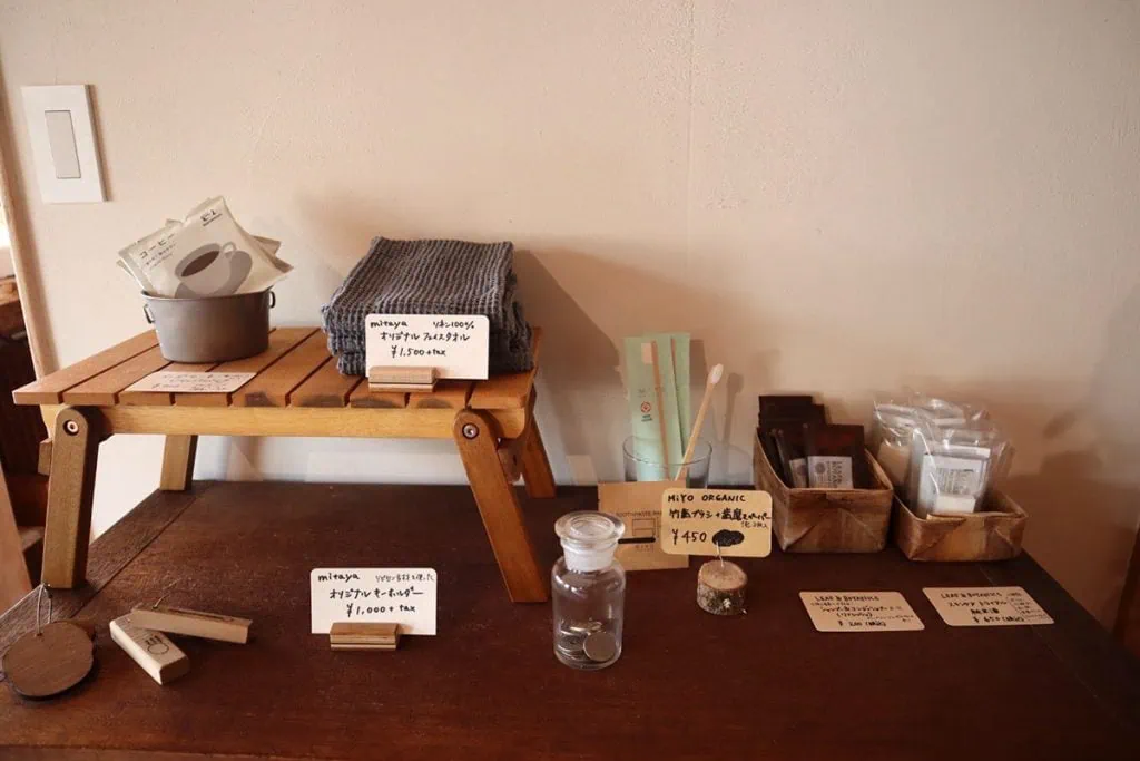 長野・上諏訪の宿「mitaya micro hotel」のアメニティ