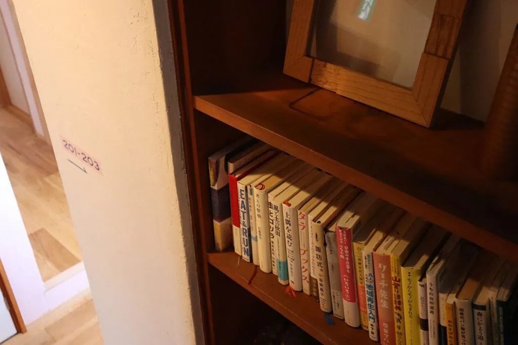 長野・上諏訪の宿「mitaya micro hotel」の内観