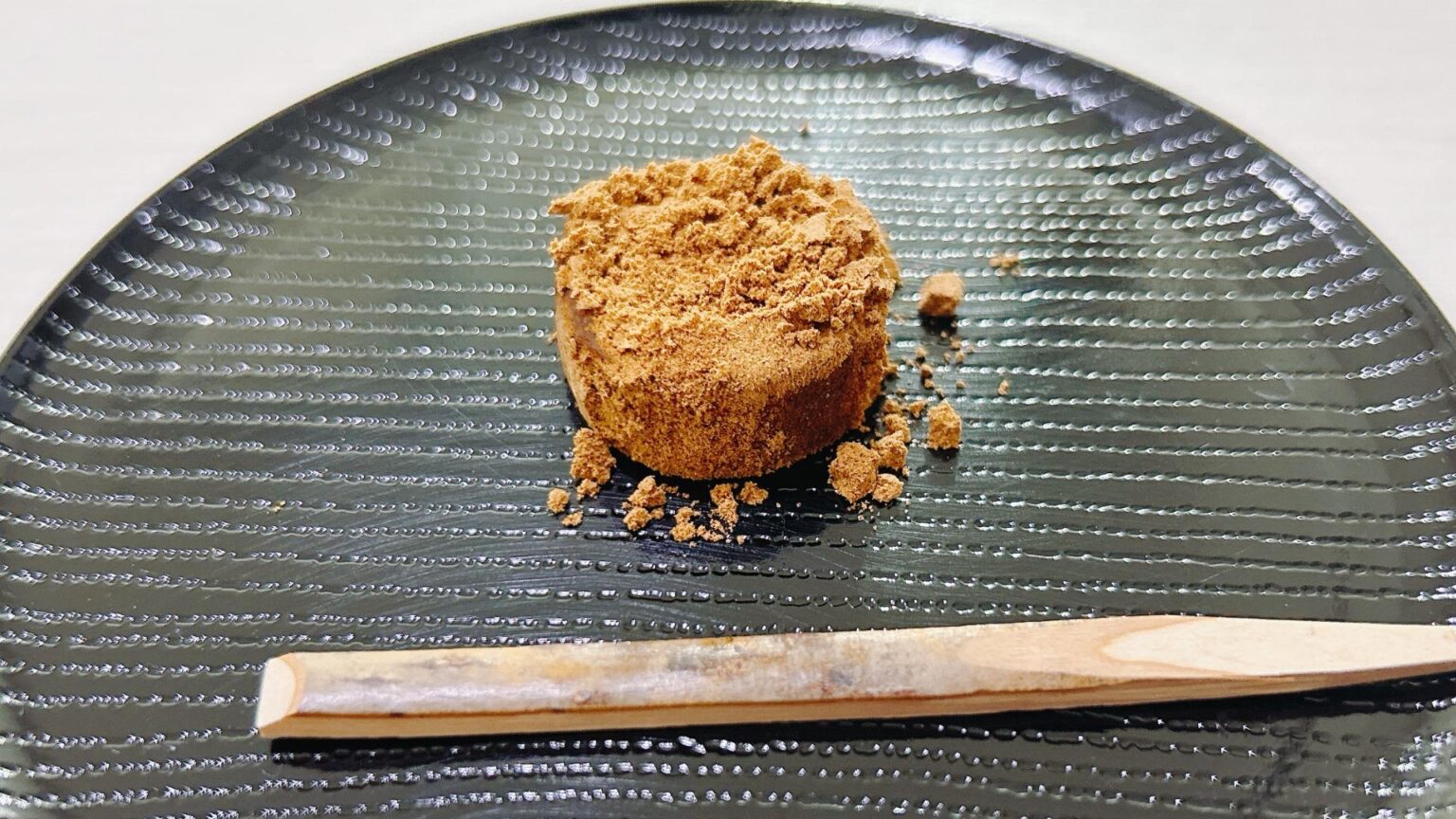【京都市中京区】とろける食感がたまらない！予約必須の名物和菓子が人気の老舗（みやこ） - エキスパート - Yahoo!ニュース
