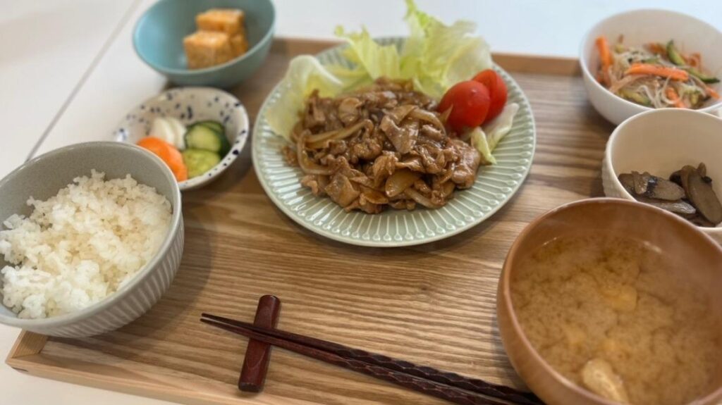 【木更津市】「ごはん cafe Nao's Kitchen」で、一汁五菜の温かい日替わり定食を。（ざきこ） - エキスパート