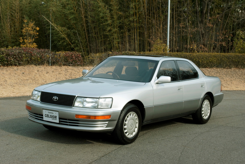 初代トヨタ・セルシオ（実際に所有した車両ではなく広報写真）。